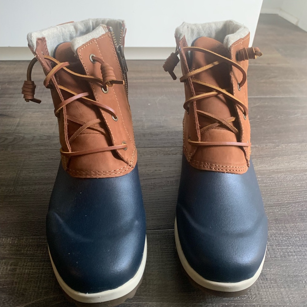 Sperry Women's Maritime Repel Snow Boot NEW/Never worn